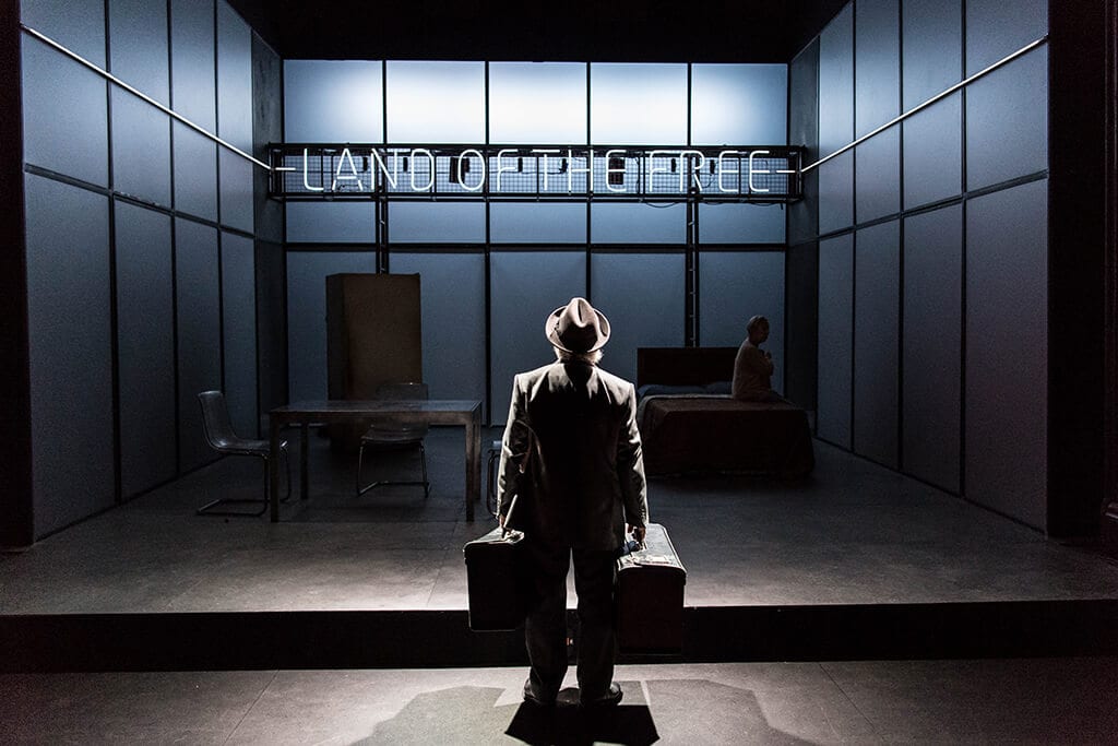 Death of a Salesman Oxford Playhouse Photo Manuel Harlan