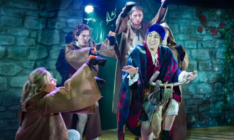 The Beauty And The Beast King’s Head Theatre