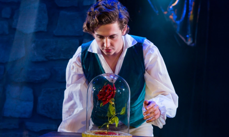 The Beauty And The Beast King’s Head Theatre